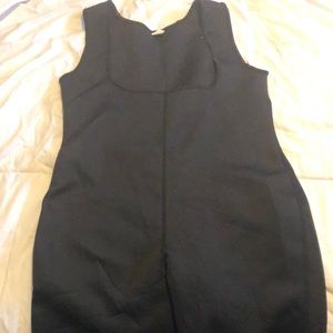 This is a black waist trainer for women it’s gives you a nice shape.